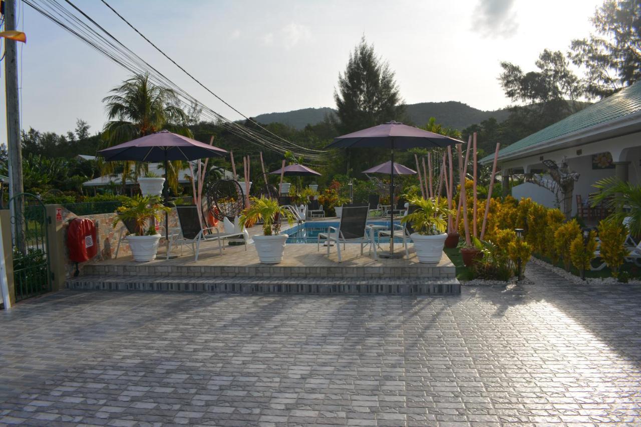 Leo's Petit Villa Annex Praslin  Extérieur photo